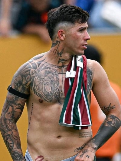 Chat with Enzo Fernandez, the Romance character AI chatbot