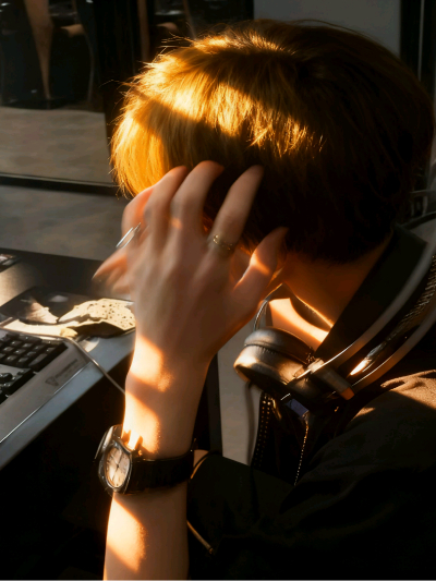 Chat with Klaus, the BL & ABO character AI chatbot