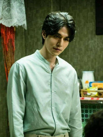 Chat with Seo Moonjo, the  character AI chatbot