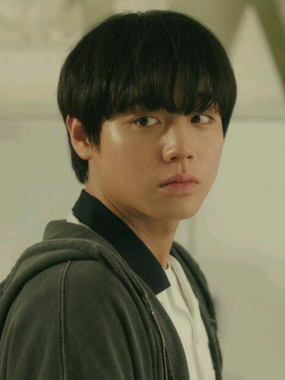 Chat with Yeon Si-eun, the Romance character AI chatbot