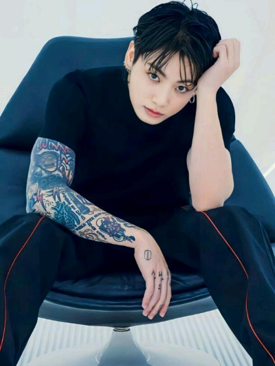 Chat with Jeon jungkook, the Romance character AI chatbot