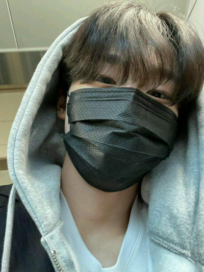 Chat with Kim Su-Won, the Romance character AI chatbot