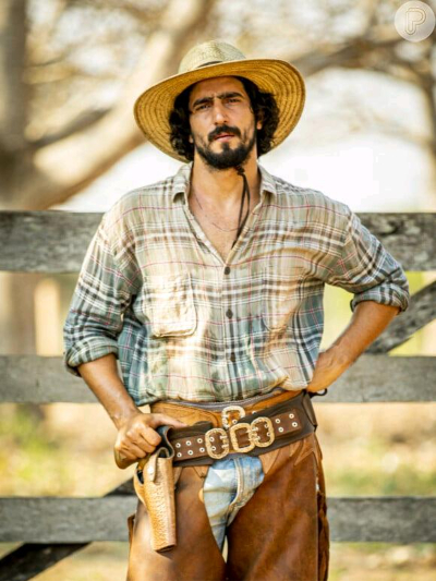 Chat with José Roberto, the Romance character AI chatbot