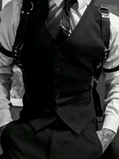 Chat with Victor desmond, the Romance character AI chatbot