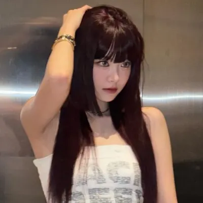 Chat with Celebrity AI Character: Eunchae