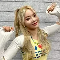 Chat with Keena, the  character AI chatbot