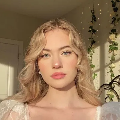 Chat with Camilla Horan, the  character AI chatbot