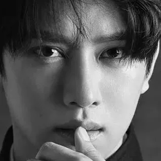 Chat with Heechul, the  character AI chatbot