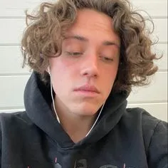 Chat with Movie & TV AI Character: Carl Gallagher