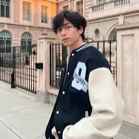 Chat with Celebrity AI Character: Oliver Moy
