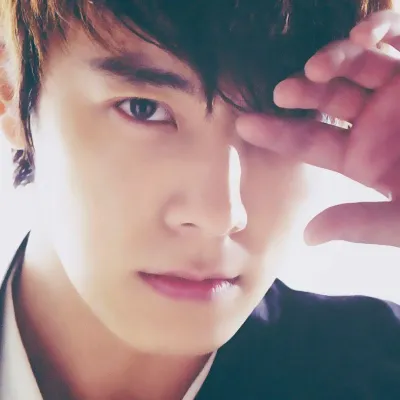 Chat with donghae, the Celebrity character AI chatbot