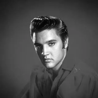 Chat with Elvis Presly, the Celebrity character AI chatbot