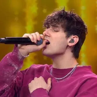 Chat with JVKE, the  character AI chatbot