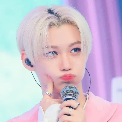 Chat with Lee Felix, the  character AI chatbot