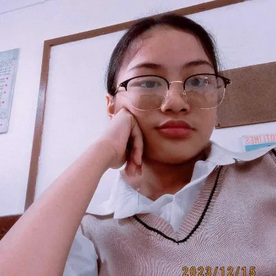 Chat with Penelope D. Martinez, the Romance character AI chatbot