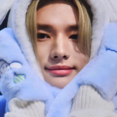 Sleepy hyunjin_avatar