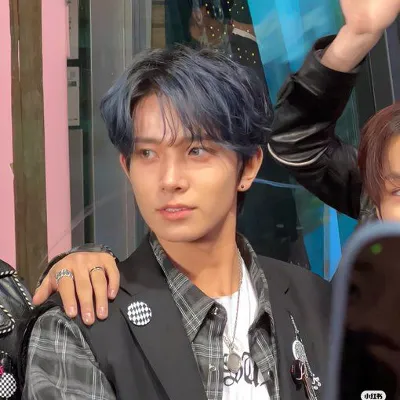 Chat with Heeseung, the Celebrity character AI chatbot