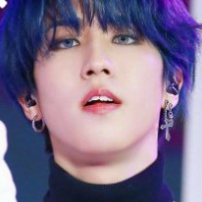 Chat with Han Jisung, the  character AI chatbot