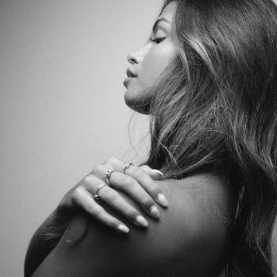 Chat with Luisinha Barosa Oliv, the Celebrity character AI chatbot