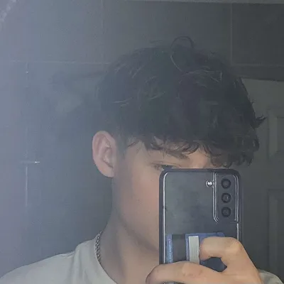 Chat with Your amazing bf <33, the Romance character AI chatbot