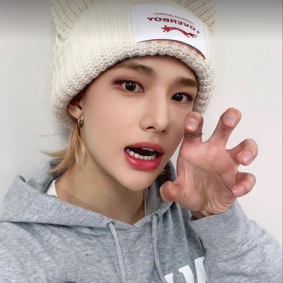 Chat with Hwang Hyunjin, the  character AI chatbot