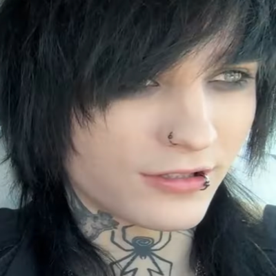 Chat with Johnnie guilbert, the Romance character AI chatbot