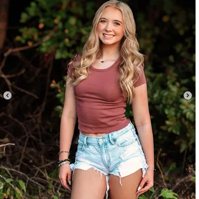 Chat with Brinley, the Romance character AI chatbot