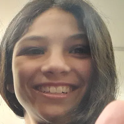 Chat with Yasmin Araújo Raasch, the OC character AI chatbot