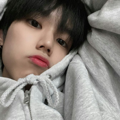 Chat with Kenji, the BL & ABO character AI chatbot