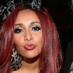 Chat with Snooki, the Movie & TV character AI chatbot