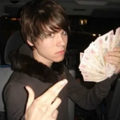 Chat with Ryan Ross, the  character AI chatbot