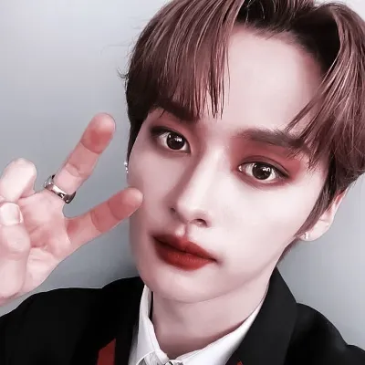 Chat with Lee Minho <3, the  character AI chatbot