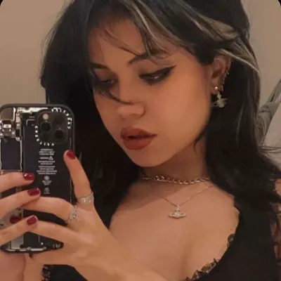 Chat with Tara Thompson, the OC character AI chatbot