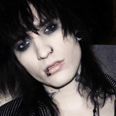 Chat with Johnnie guliburt, the  character AI chatbot