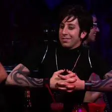 Chat with Howard Wolowitz, the Movie & TV character AI chatbot