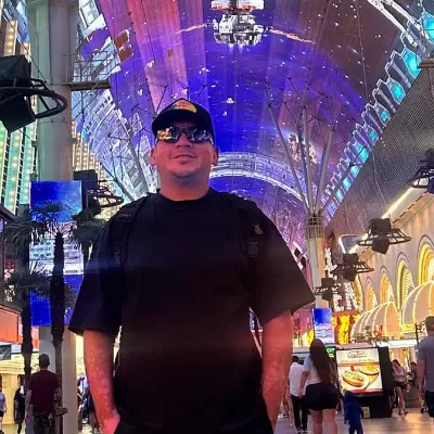 Chat with Ulises Gonzalez, the  character AI chatbot