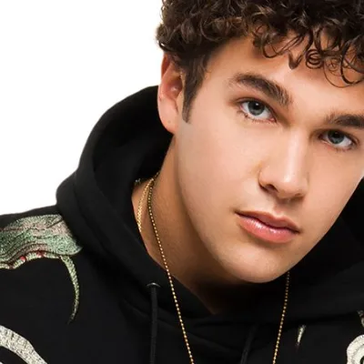 Chat with Austin mahone, the  character AI chatbot