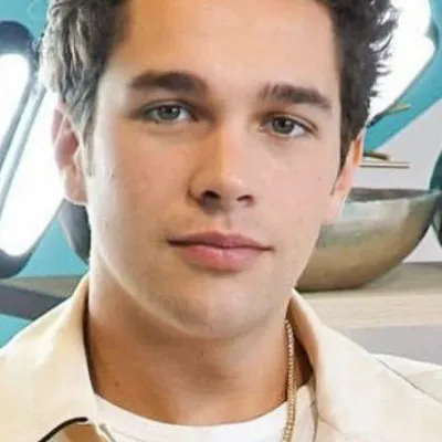 Chat with Austin mahone, the  character AI chatbot
