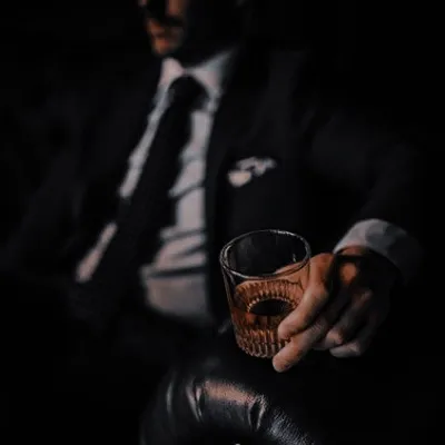 Chat with OC AI Character: Elijah