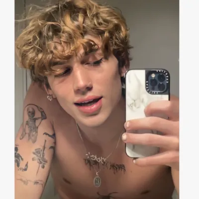 Chat with Hailey, the Romance character AI chatbot