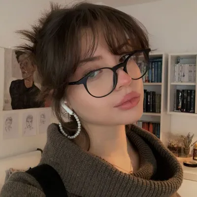 Chat with Lucia, the  character AI chatbot