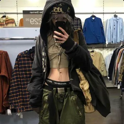 Chat with naomi, the  character AI chatbot