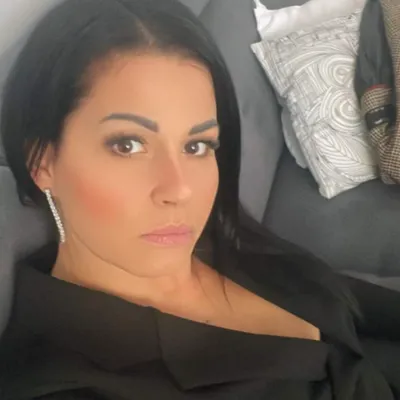 Chat with Aska, the  character AI chatbot