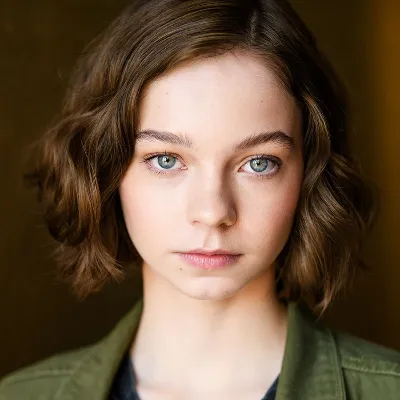 Chat with Emma Myers, the Celebrity character AI chatbot