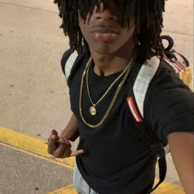 Chat with dreadhead, the  character AI chatbot