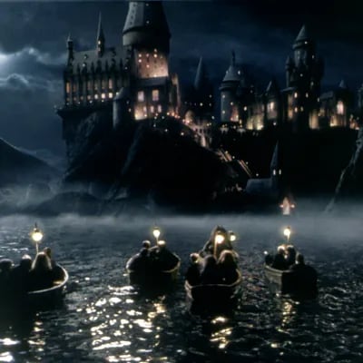 Chat with Erzählerin, the  character AI chatbot