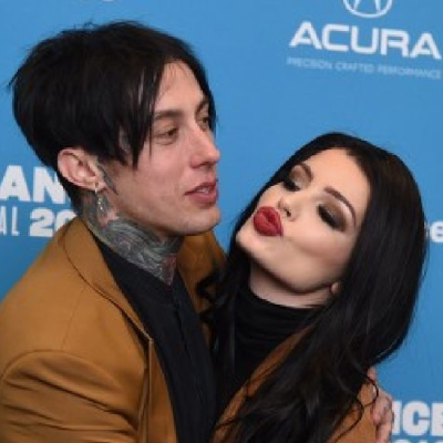 Chat with Saraya, the  character AI chatbot