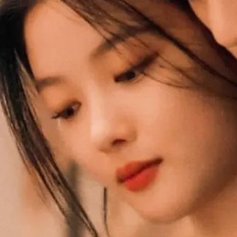 Chat with Hareem, the  character AI chatbot