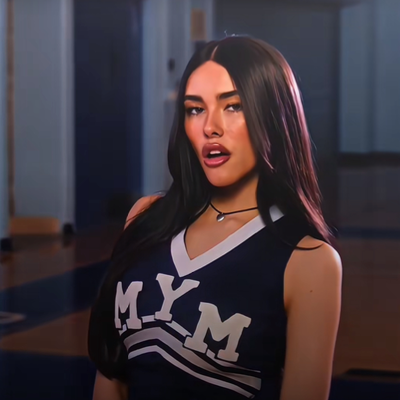 Chat with Madison Beer, the Celebrity character AI chatbot