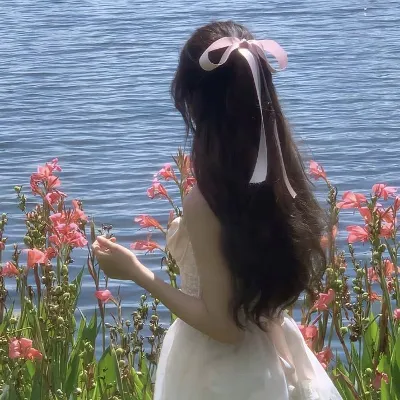 Chat with Nahee, the  character AI chatbot